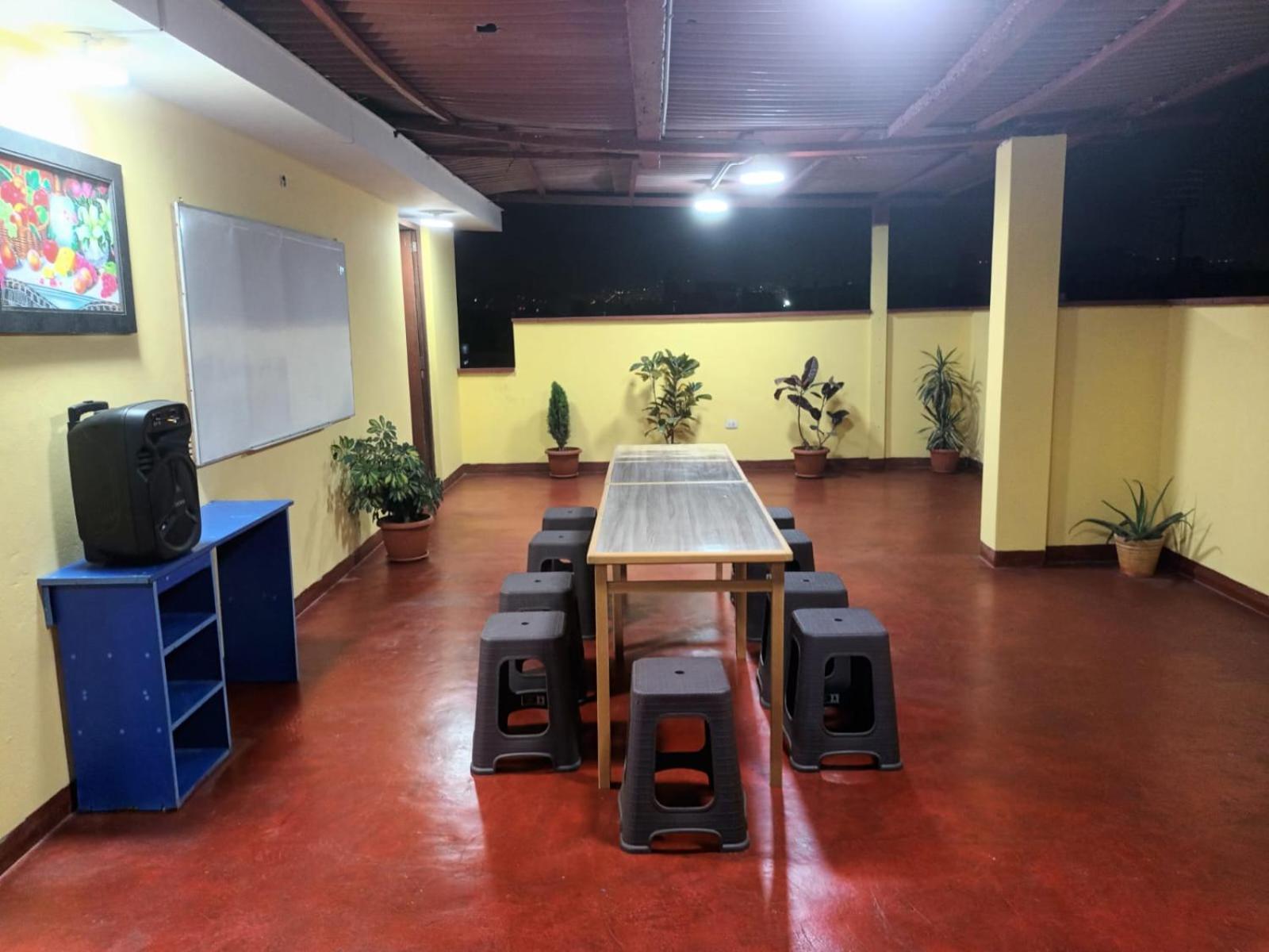 Ferienwohnung Right Across From The Airport - Free Shuttle - A Y J Familia Lima Exterior foto