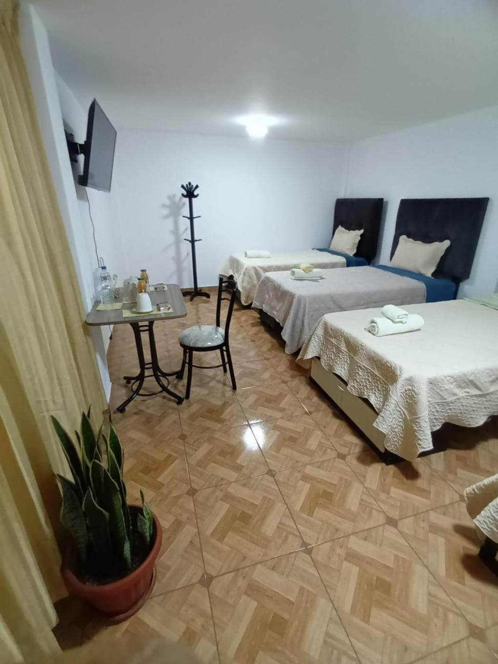 Ferienwohnung Right Across From The Airport - Free Shuttle - A Y J Familia Lima Exterior foto